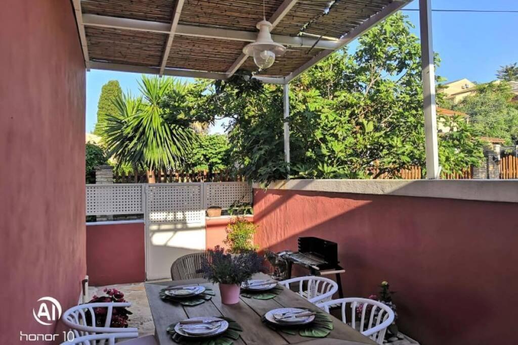 Lefko'S House- Contemporary, Fully Renovated House Villa Kassiopi Luaran gambar