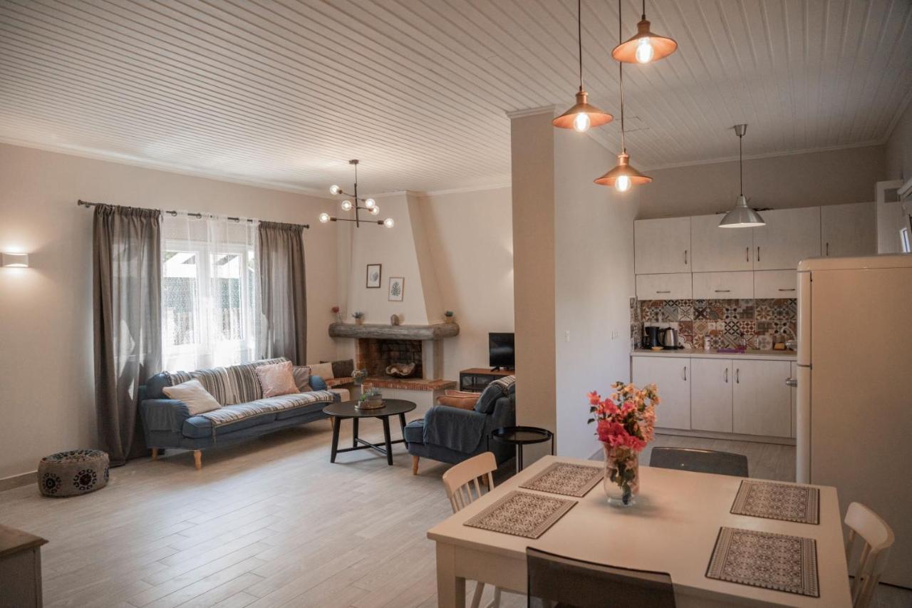 Lefko'S House- Contemporary, Fully Renovated House Villa Kassiopi Luaran gambar